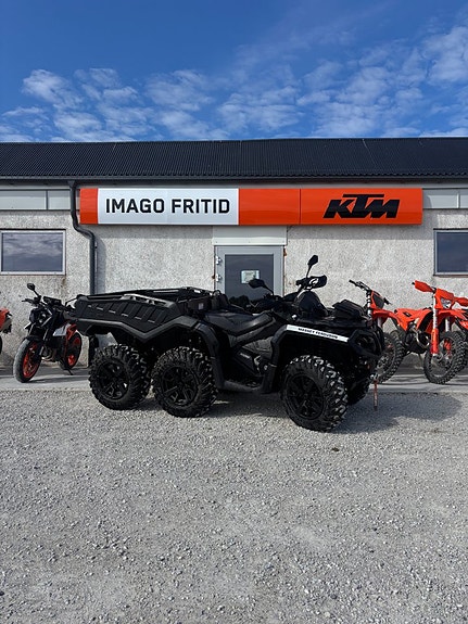 Can-Am 6X6 XU+ 1000 Massey Ferguson Edition