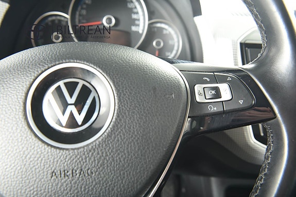 Volkswagen e-Up! 11 of 17