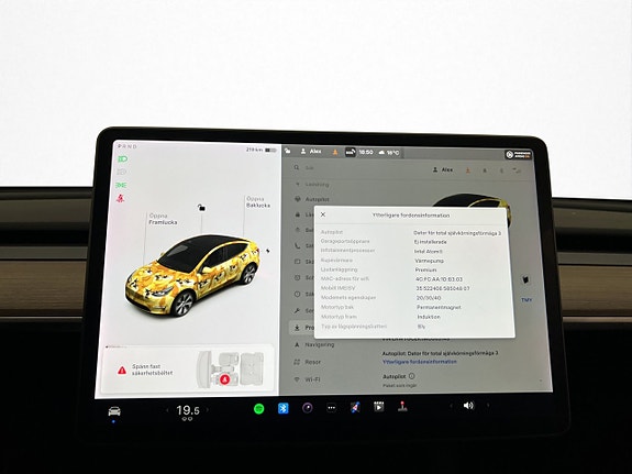 Tesla Model Y 24 of 30