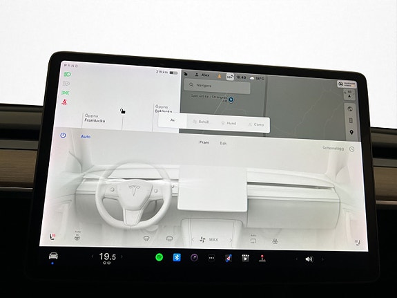 Tesla Model Y 22 of 30