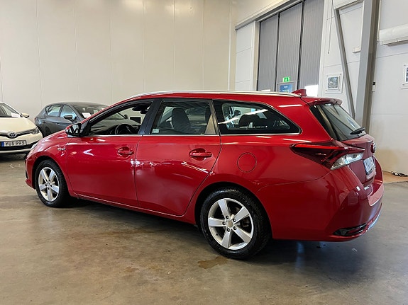 Toyota Auris 4 of 14