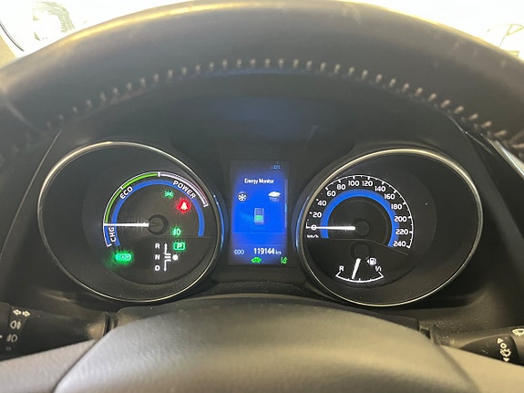 Toyota Auris 9 of 14