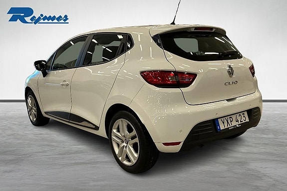 Renault Clio IV 2 of 18