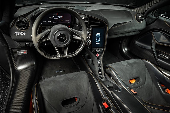 McLaren 720S 16 of 30
