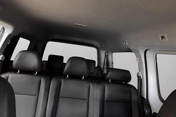 Volkswagen Caddy Maxi 12 of 28