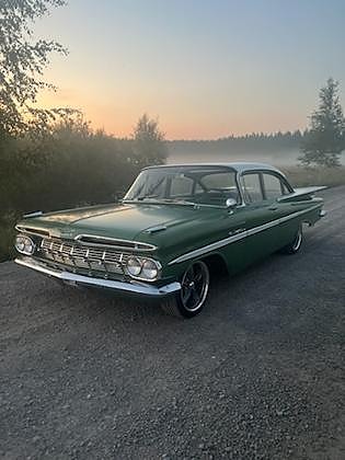 Chevrolet Bel Air 2 of 4