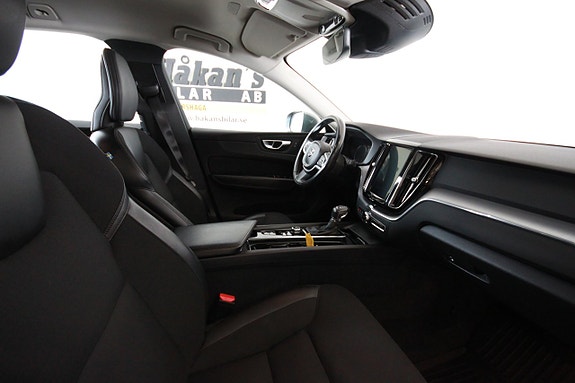 Volvo XC60 3 of 5