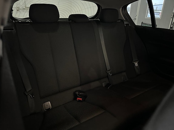 BMW 118d 21 of 22