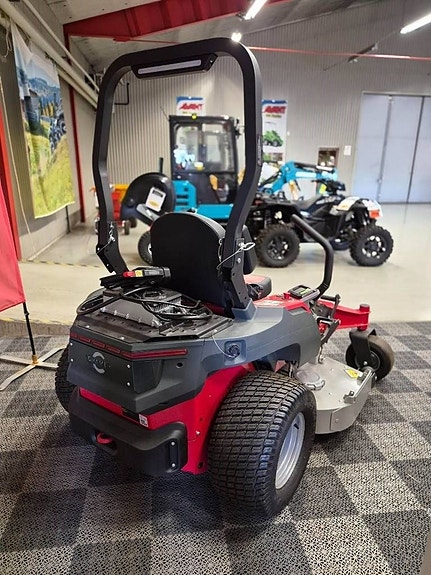 Cramer ZTC152 Zero Turn 3 of 5