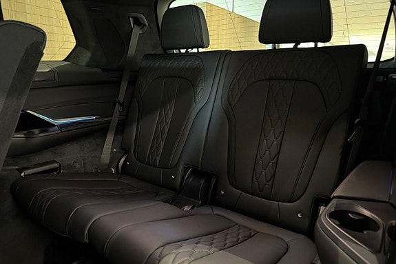 BMW X7 14 of 21
