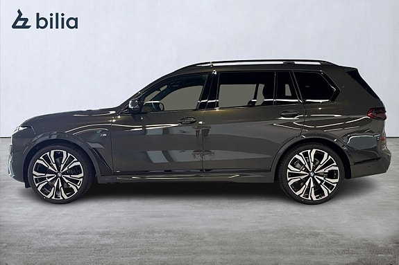 BMW X7 3 of 21