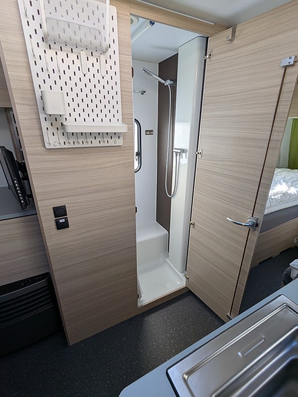Adria ALTEA  492 LU 13 of 20