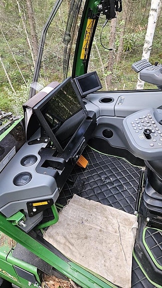 John Deere 1170G 10 of 21