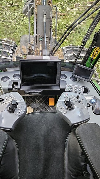John Deere 1170G 20 of 21