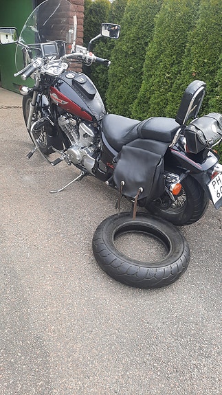 Honda VT 600C SHADOW 2 of 2