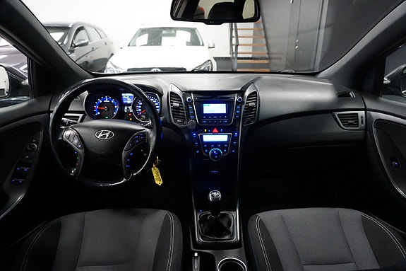 Hyundai i30 10 of 18