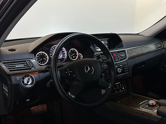 Mercedes-Benz E350 7 of 25