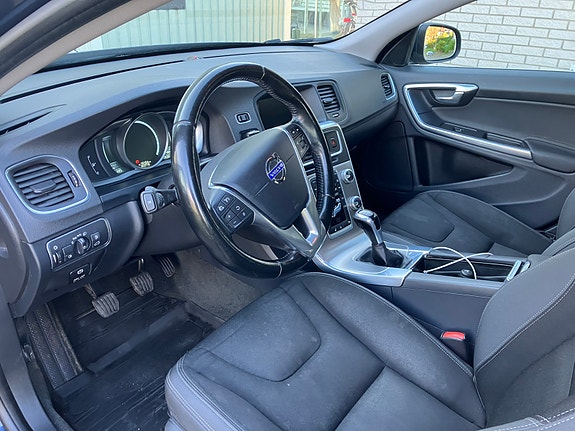 Volvo V60 3 of 3