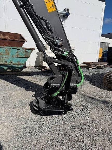Volvo EC 220 EL 5 of 16