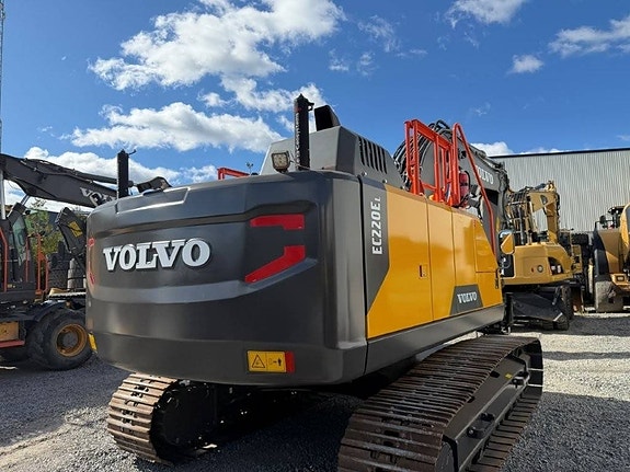 Volvo EC 220 EL 7 of 16