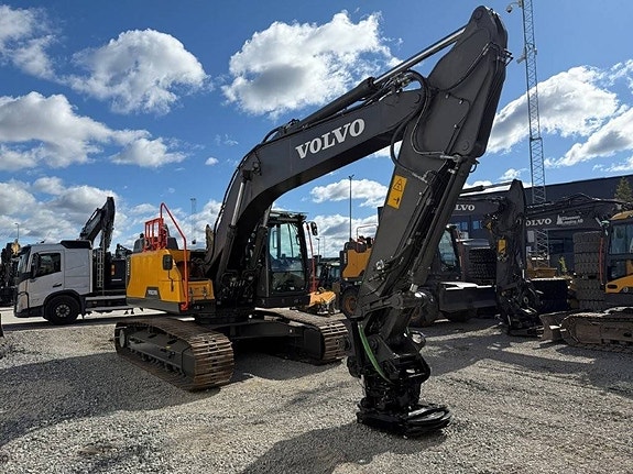 Volvo EC 220 EL 11 of 16