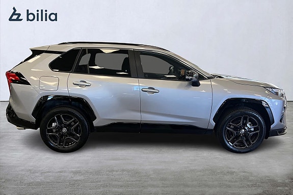 Toyota RAV4 18 of 28