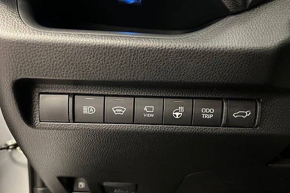 Toyota RAV4 23 of 28