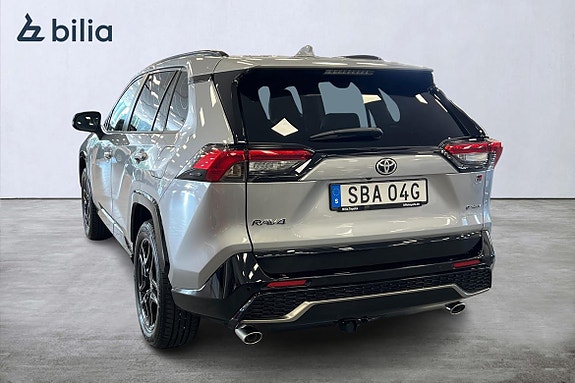 Toyota RAV4 2 of 28