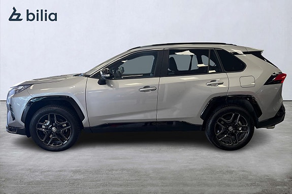 Toyota RAV4 3 of 28