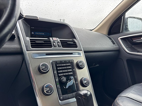 Volvo XC60 14 of 27