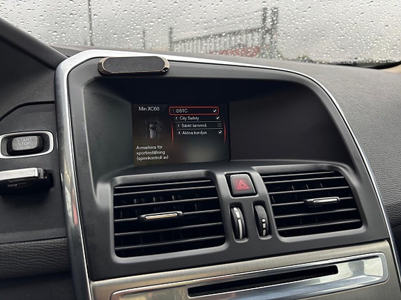 Volvo XC60 16 of 27