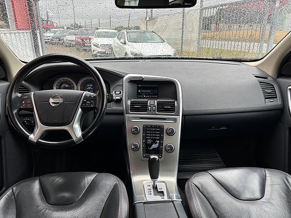 Volvo XC60 9 of 27