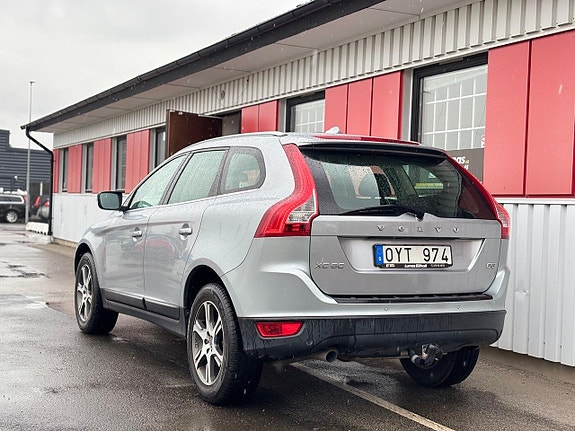 Volvo XC60 4 of 27