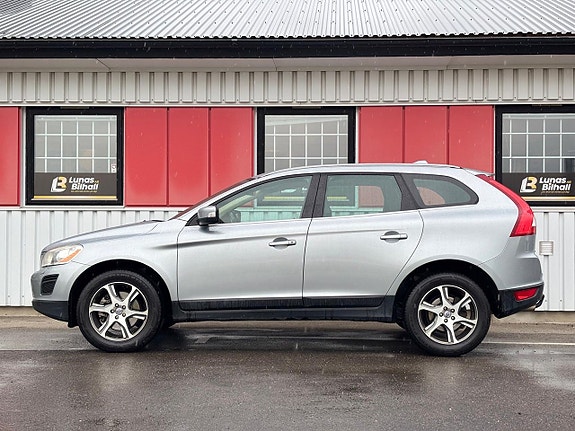 Volvo XC60 3 of 27