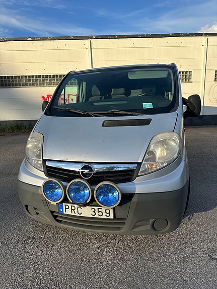 Opel Vivaro 22 of 22