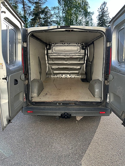 Opel Vivaro 6 of 22