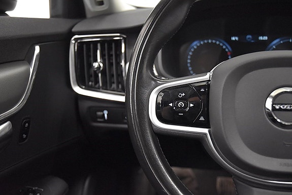 Volvo V90 Cross Country 10 of 19