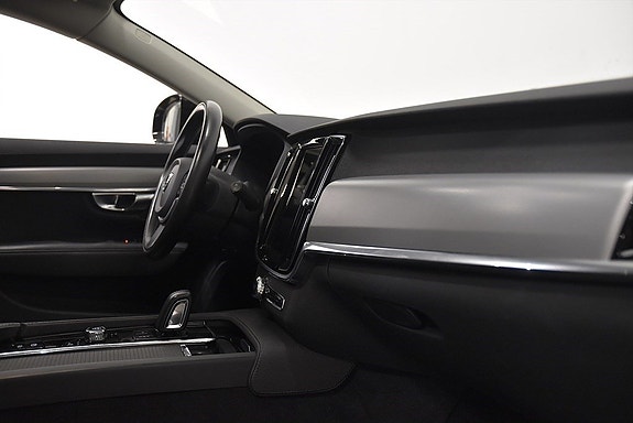 Volvo V90 Cross Country 7 of 19