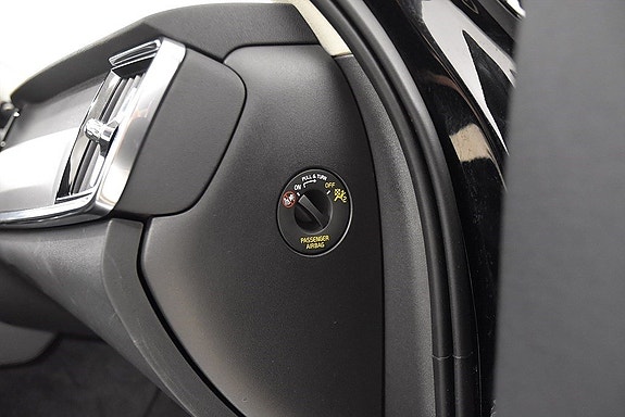 Volvo V90 Cross Country 8 of 19