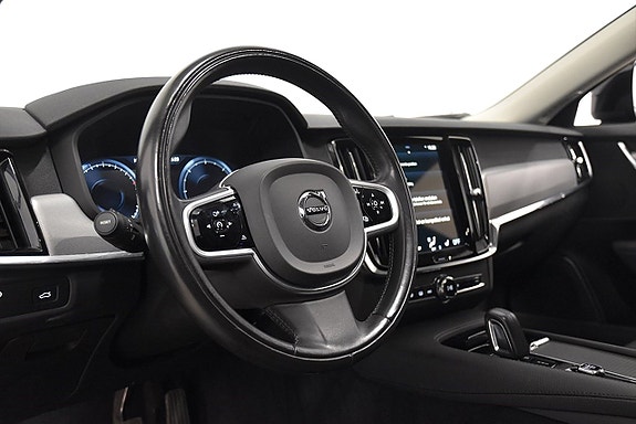 Volvo V90 Cross Country 9 of 19