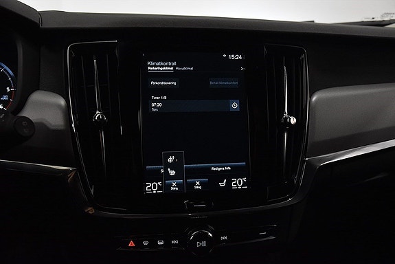 Volvo V90 Cross Country 15 of 19