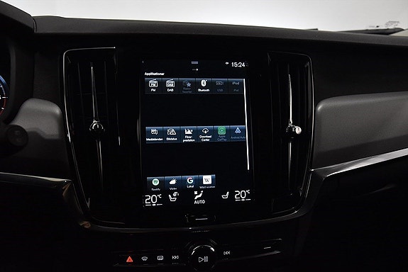 Volvo V90 Cross Country 17 of 19