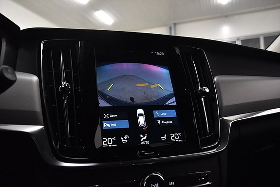 Volvo V90 Cross Country 14 of 19
