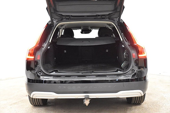 Volvo V90 Cross Country 19 of 19
