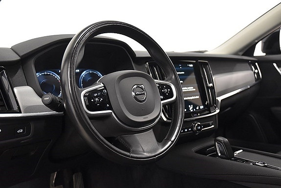 Volvo V90 Cross Country 9 of 19