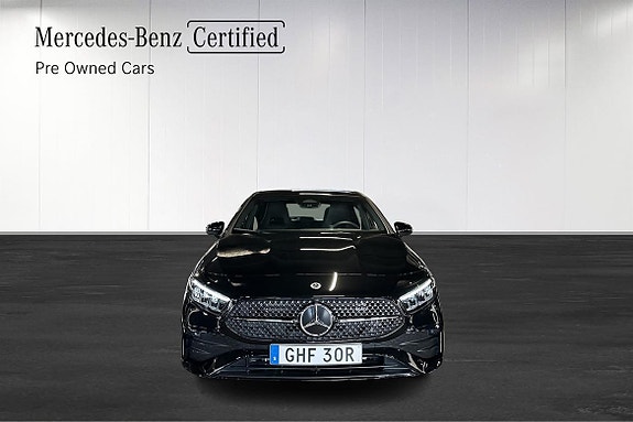 Mercedes-Benz A250 e 15 of 27