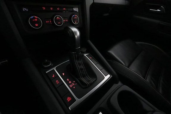 Volkswagen Amarok 17 of 24