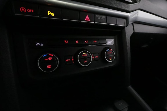 Volkswagen Amarok 18 of 24