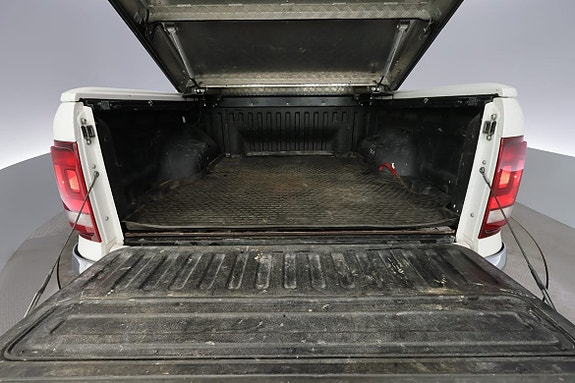Volkswagen Amarok 7 of 24