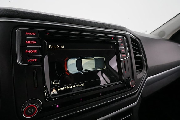 Volkswagen Amarok 23 of 24